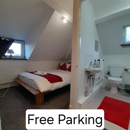 Entire Victoria Park Cardiff Apartment With Free Street Parking Bus 17 And 18 Direct To Cardiff City Centre, Fast Free Wi-Fi Exterior photo